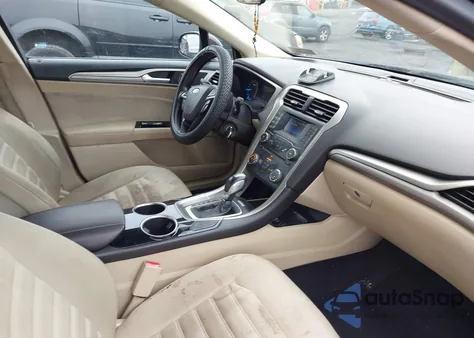 2013 Ford Fusion Se z USA, uszkodzony, nr VIN 3FA6P0HR4DR135180